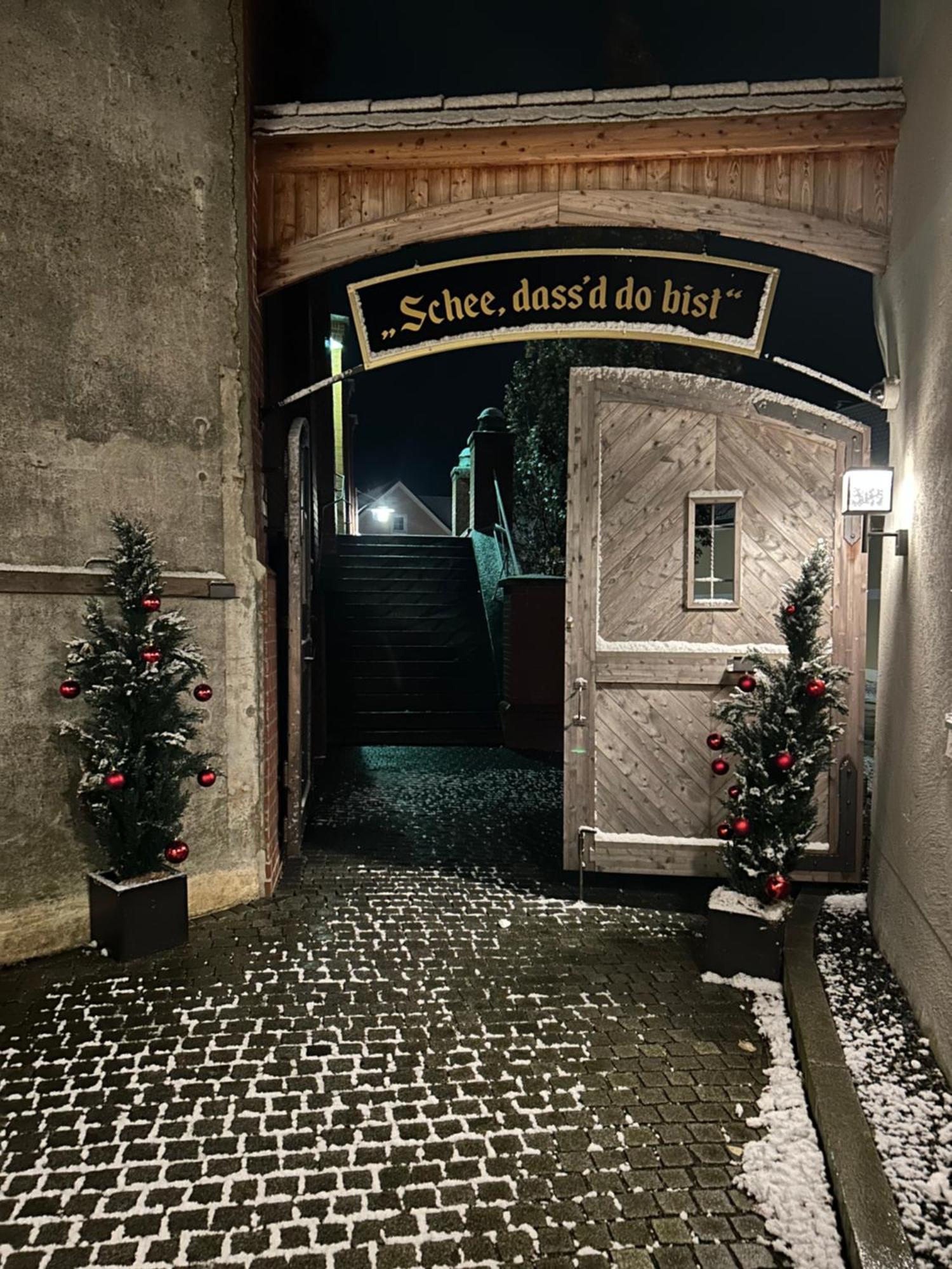Hotelgasthof Kirchenwirt Schierling エクステリア 写真